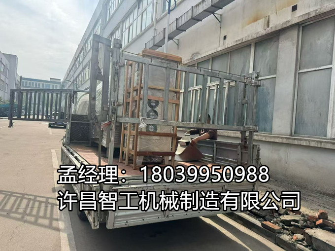 4月11日，7-15型電磁炒貨機(jī)專(zhuān)車(chē)發(fā)往安徽！